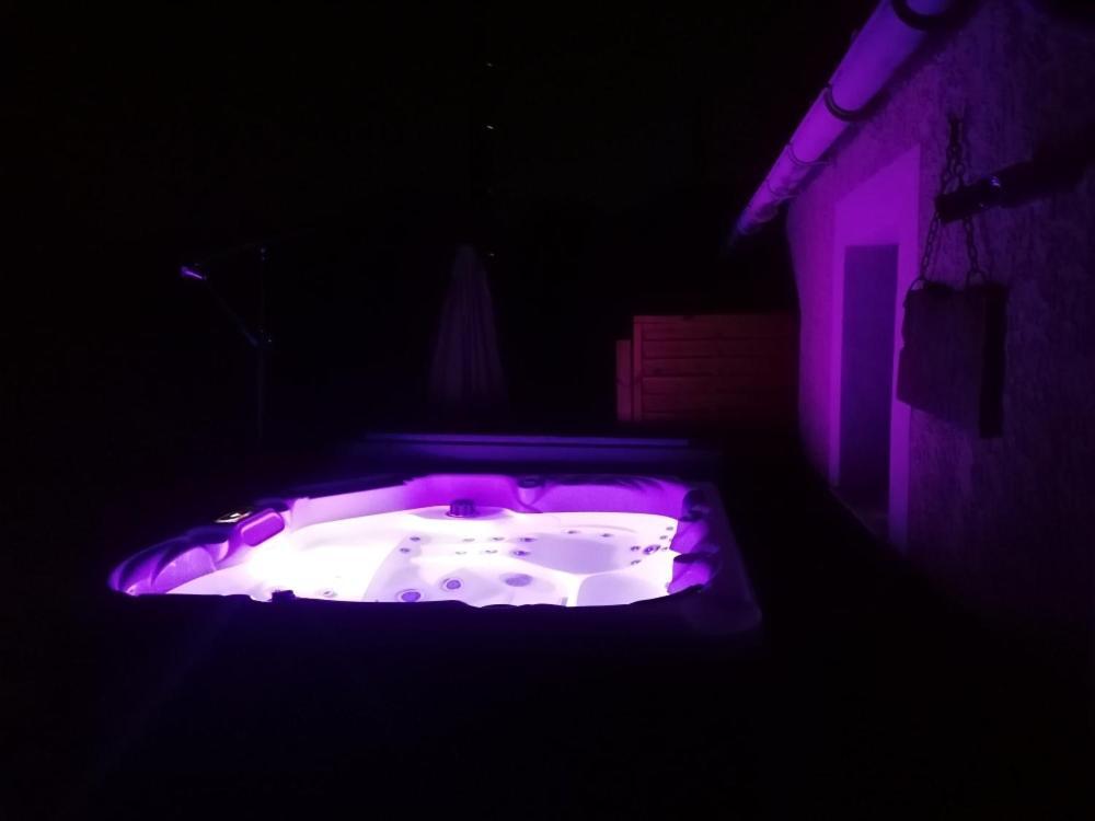 Gite De Charme Spa Privatif L'Oustau Di Tonin Malaucène Extérieur photo